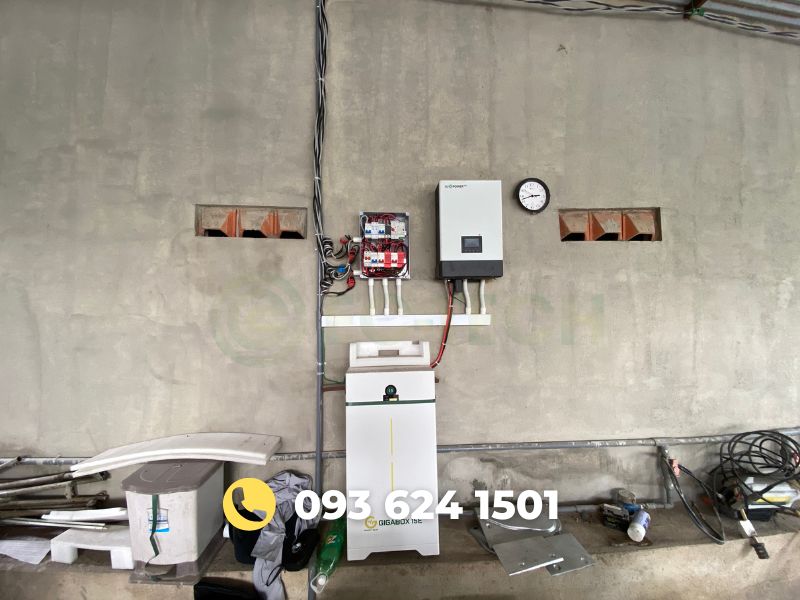 Hệ thống lưu trữ của hệ thống điện mặt trời 8.1kW tại Nha Trang, Khánh Hòa