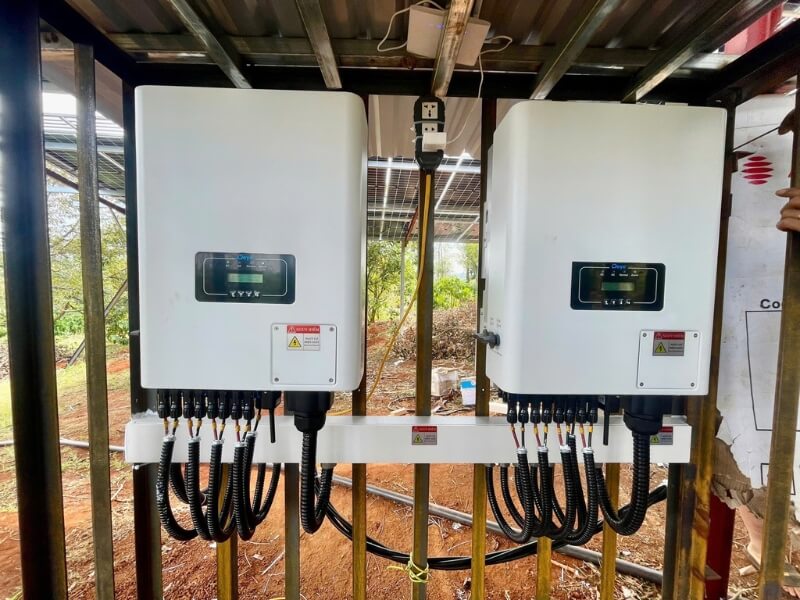 Hình ảnh lắp đặt thực tế biến tần Deye 50kW hòa lưới bám tải